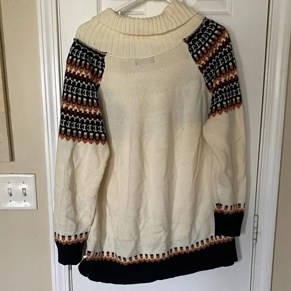 Bloomchic Cream and Black Patterned Women's Cardigan - Picture 3 of 4